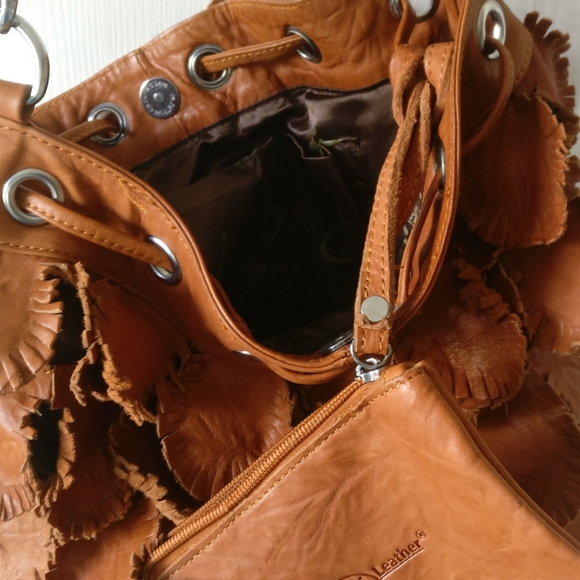 Purse - Picture 2 of 4